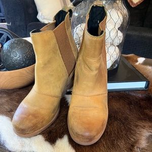 Sorel Tan Ankle Boots